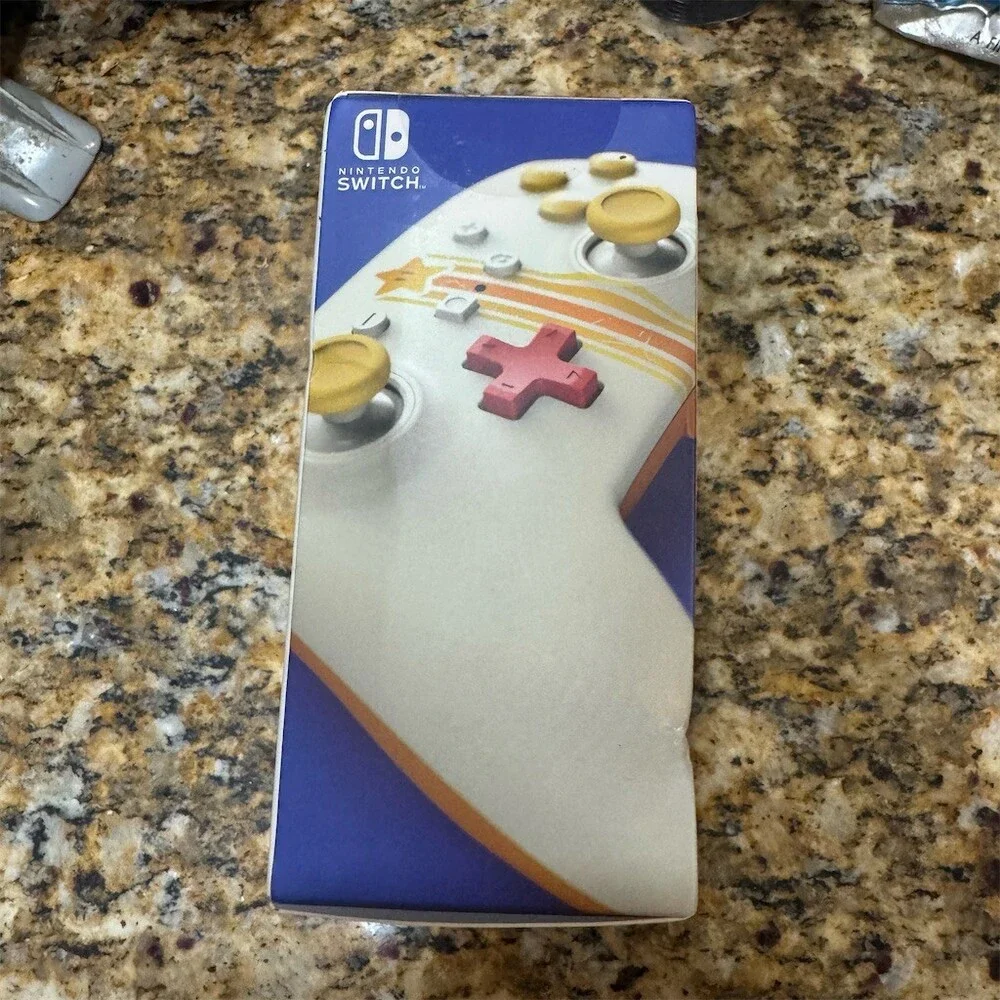 PowerA Enhanced Wired Controller Nintendo Switch Super Mario Vintage Star